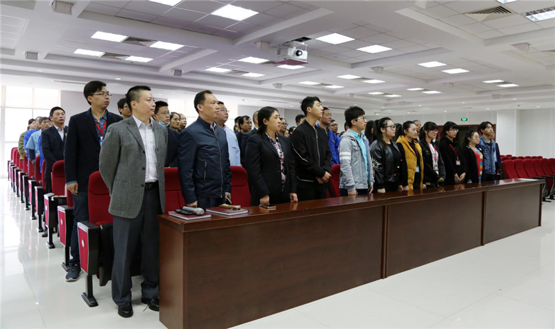 【学习贯彻十九大精神系列报道之二】pa视讯药业组织观看党的十九大开幕会实况